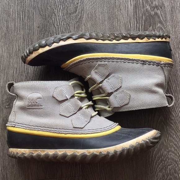 Sorel Duck Boots - Picture 2 of 4